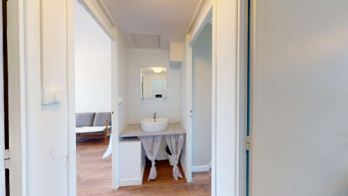 Room in Avenue Paul Santy, Lyon for 83 m² with 4 bedrooms