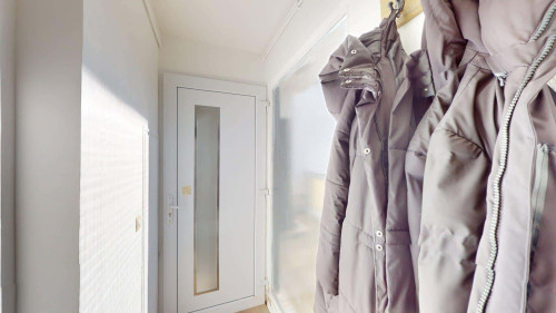 Room in Rue de la Zone, Ambilly for 64 m² with 3 bedrooms