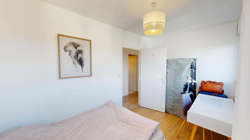 Room in Rue de la Zone, Ambilly for 64 m² with 3 bedrooms - Gallery - 24