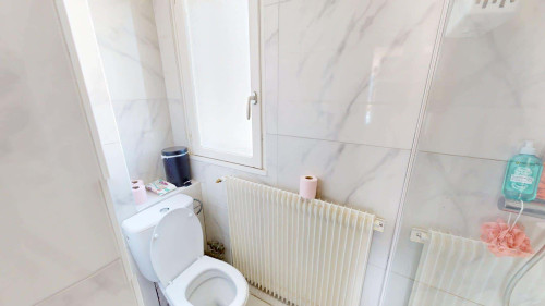 Room in Rue de la Zone, Ambilly for 64 m² with 3 bedrooms - Gallery - 6