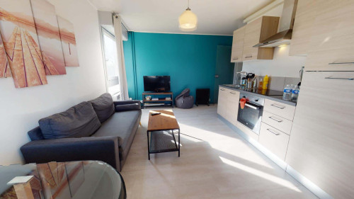 Room in Boulevard de l'Europe, Oullins-Pierre-Bénite for 82 m² with 3 bedrooms - Gallery - 6