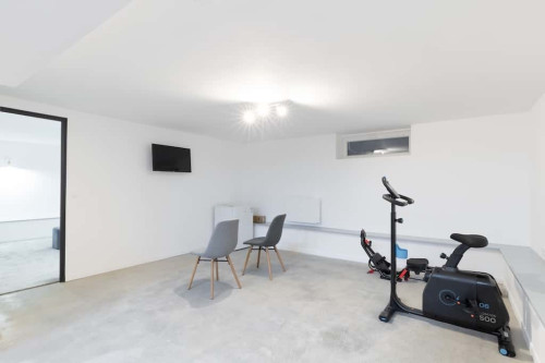 Room in Rue du Progrès, Romainville for 310 m² with 11 bedrooms - Gallery - 13