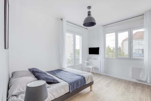 Room in Rue du Progrès, Romainville for 310 m² with 11 bedrooms - Gallery - 17