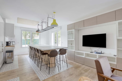 Room in Rue du Progrès, Romainville for 310 m² with 11 bedrooms - Gallery - 25