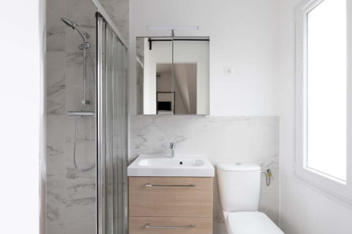 Room in Rue du Progrès, Romainville for 310 m² with 11 bedrooms - Gallery - 11