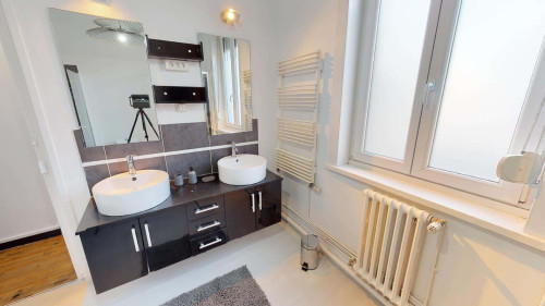 Room in Rue de Bouvines, Roubaix for 107 m² with 3 bedrooms - Gallery - 12