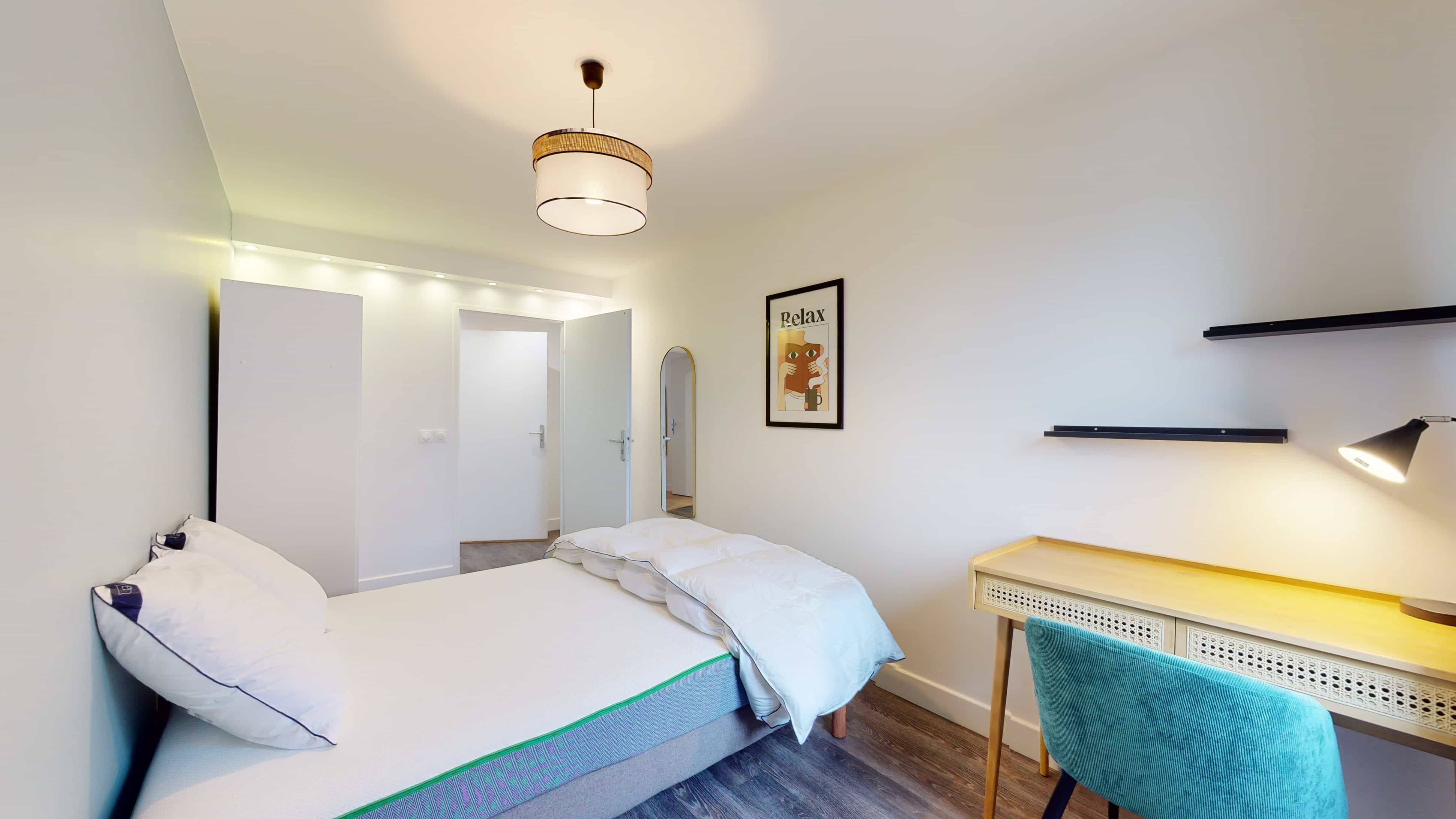 Room 4 - 2