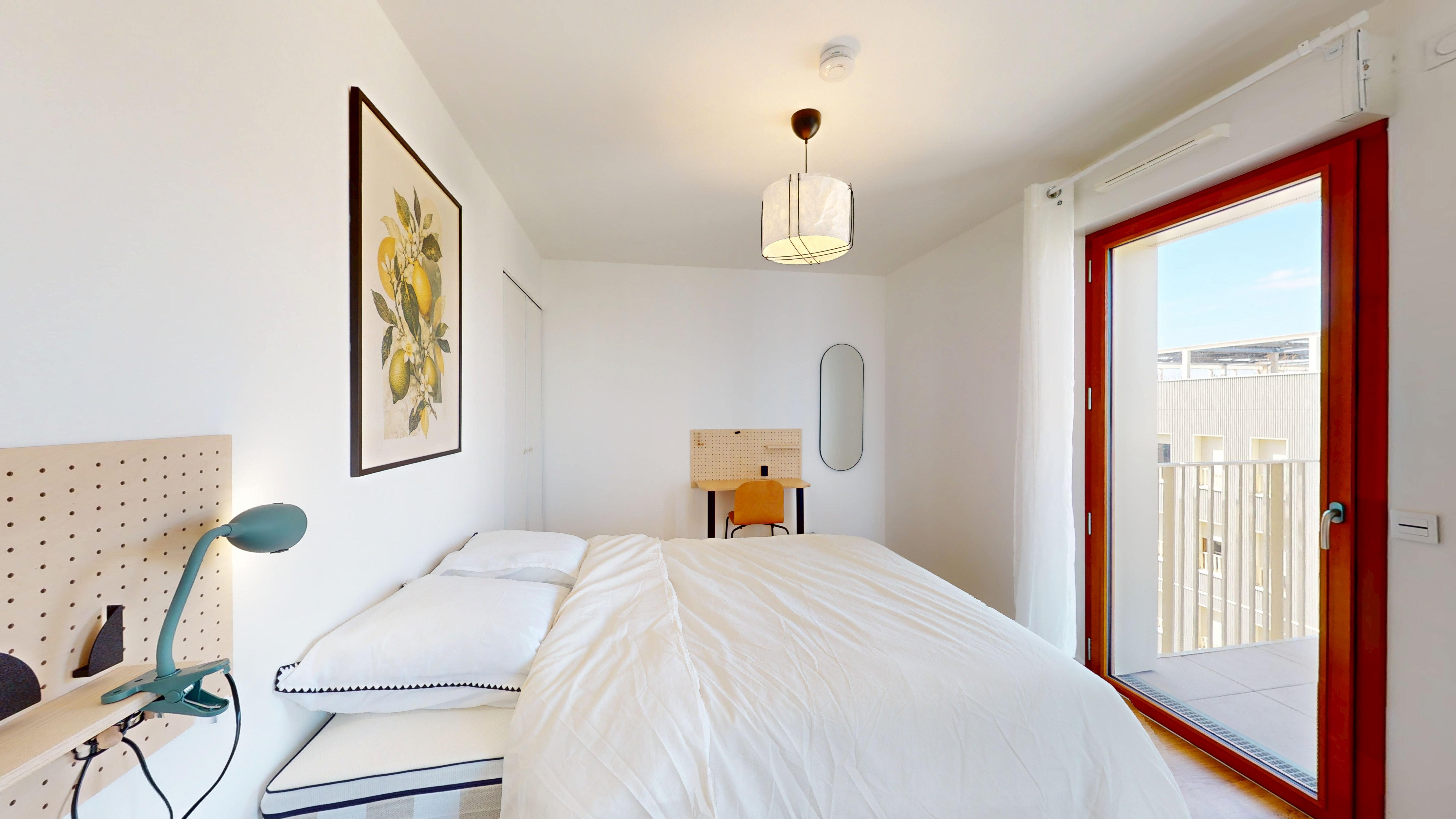 Room 9041 - 4