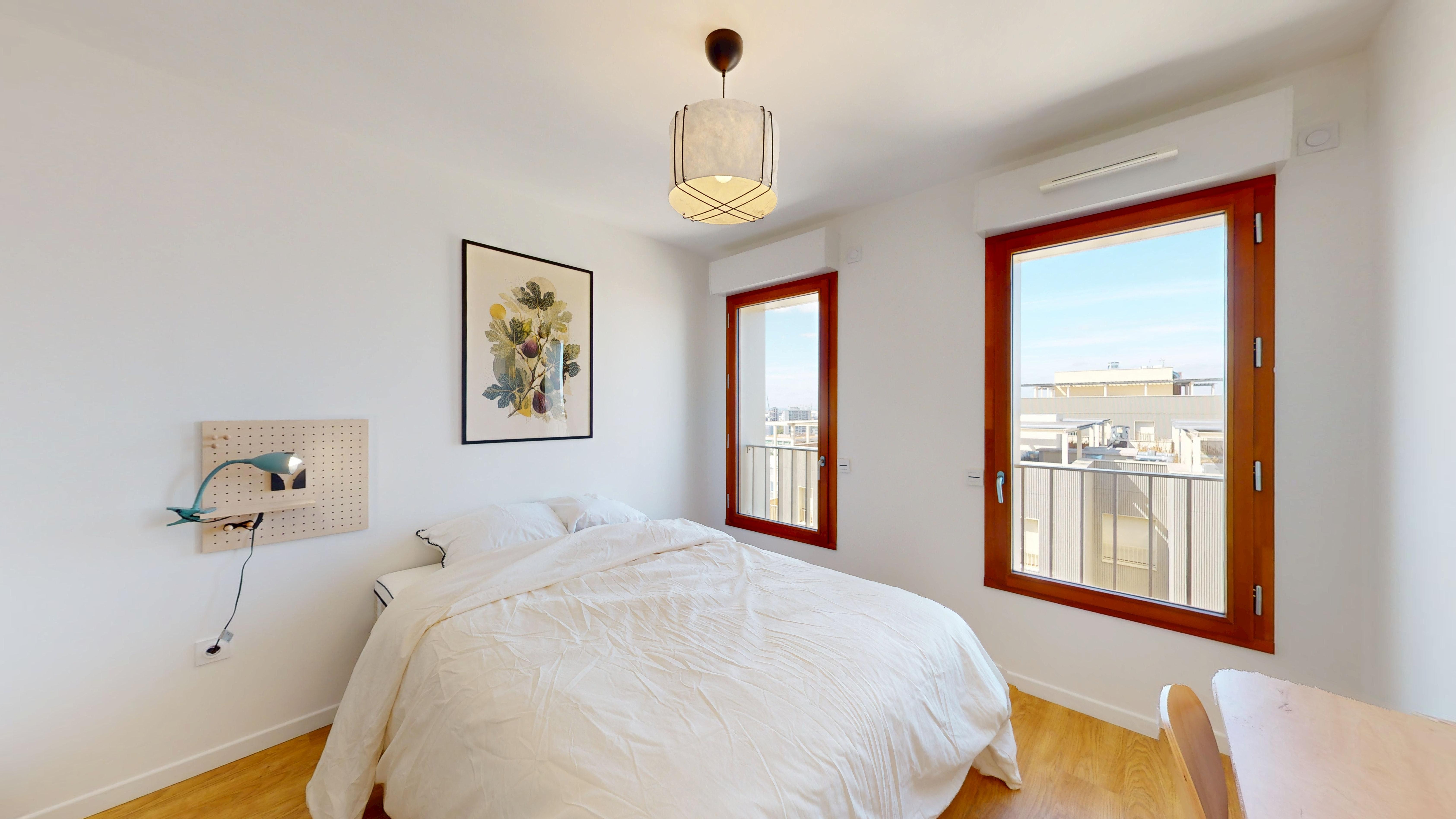 Room 9042 - 4