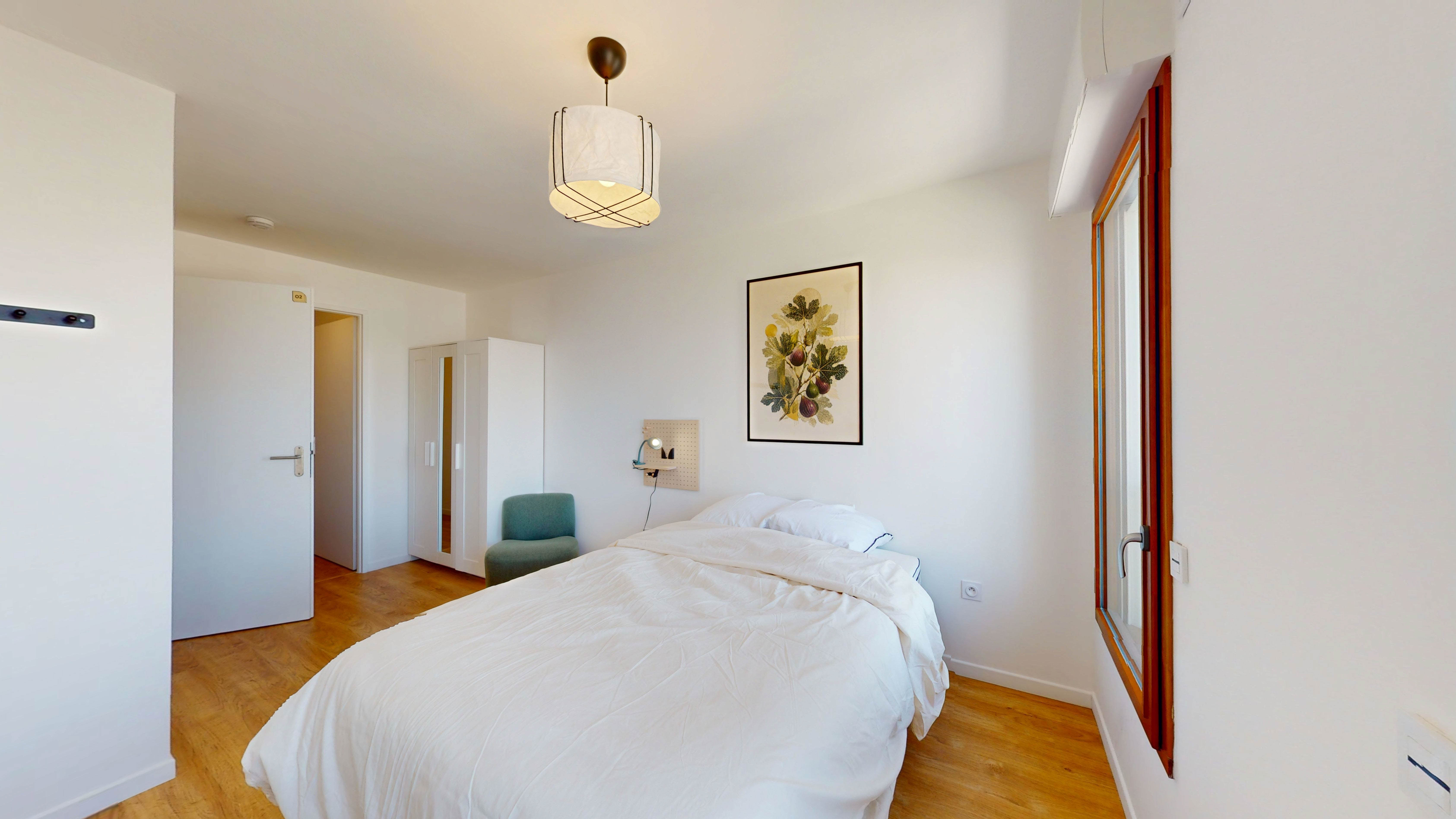 Room 9042 - 3
