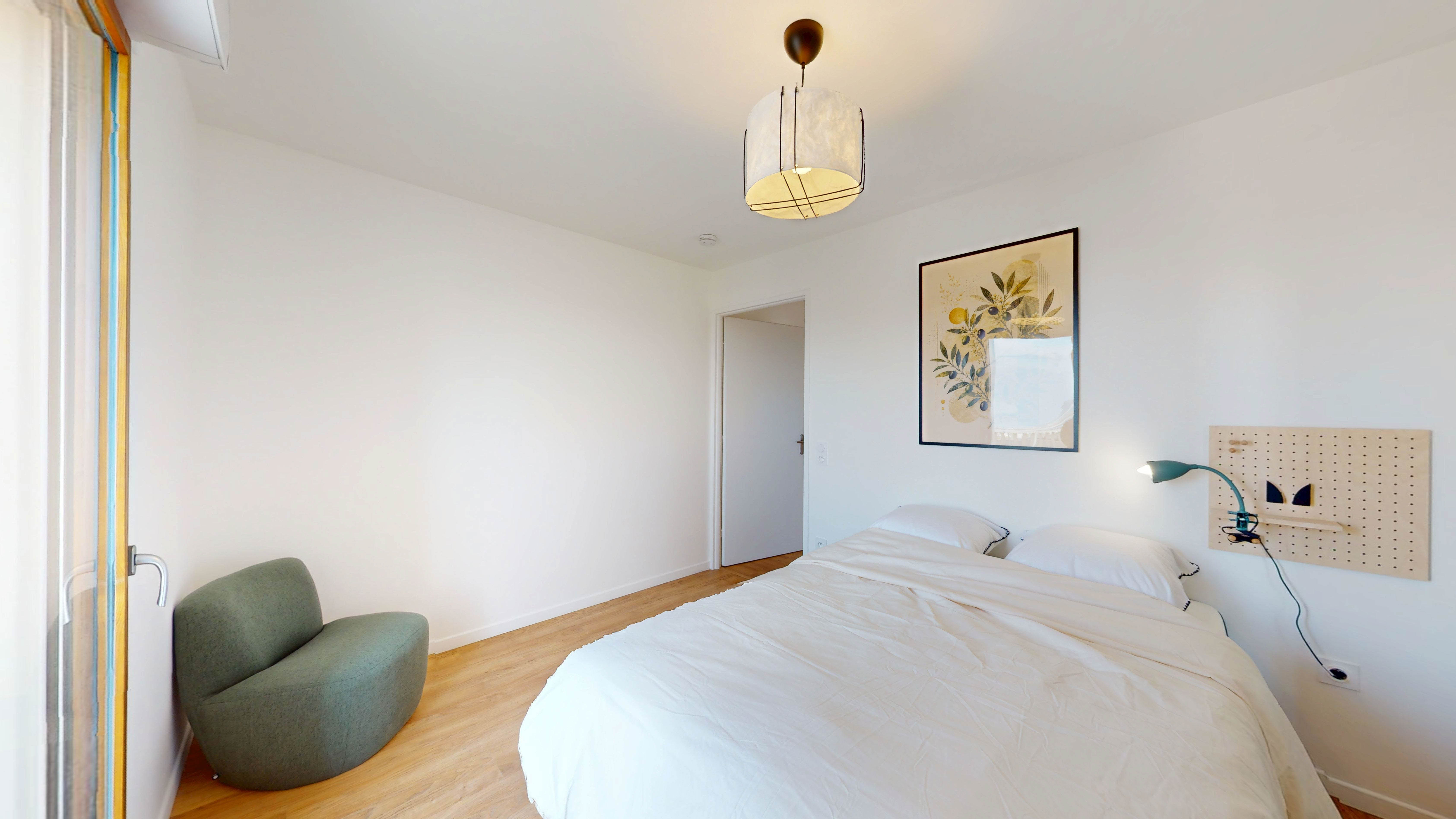 Room 9043 - 3