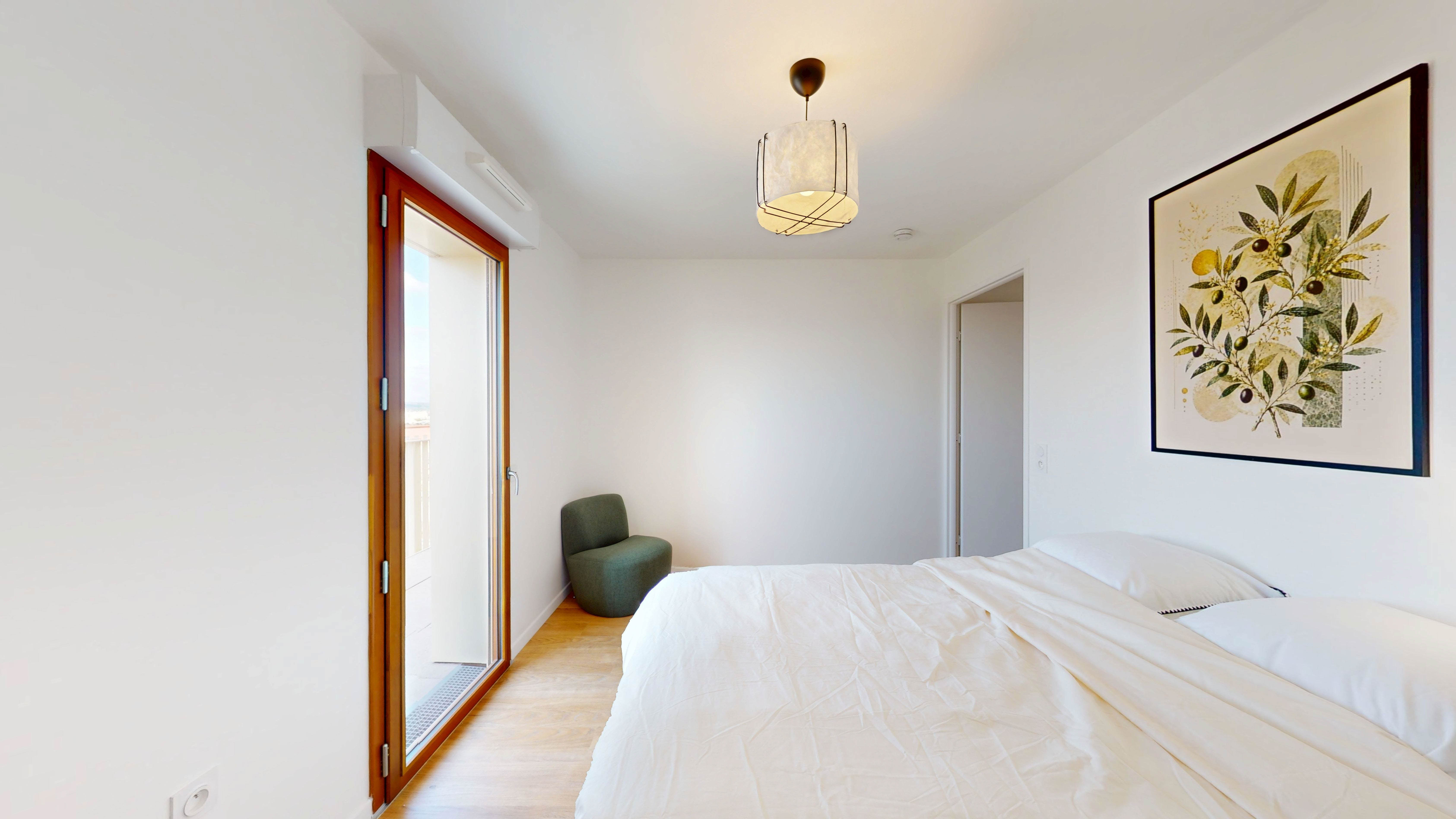 Room 9043 - 1