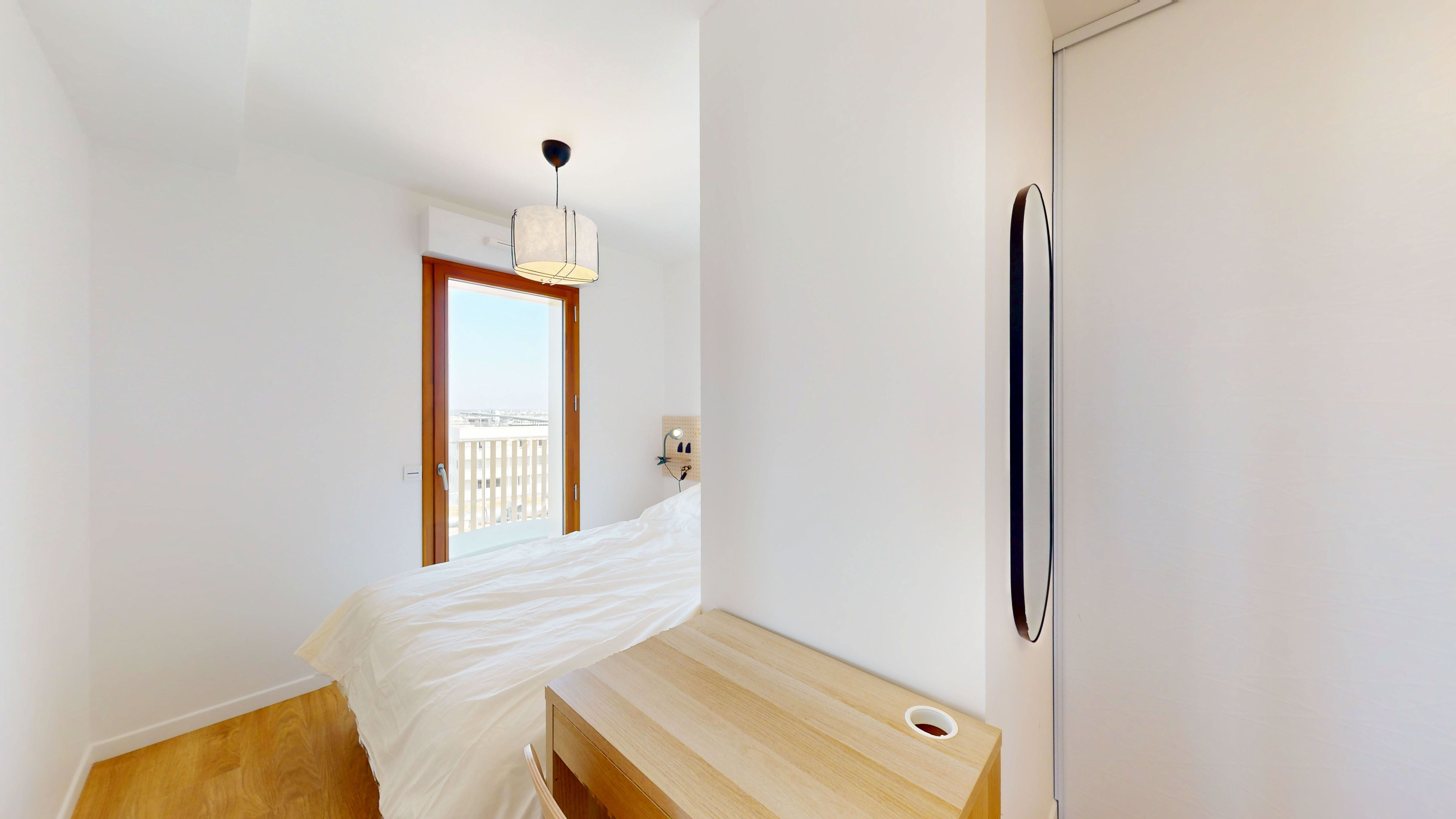 Room 9045 - 3
