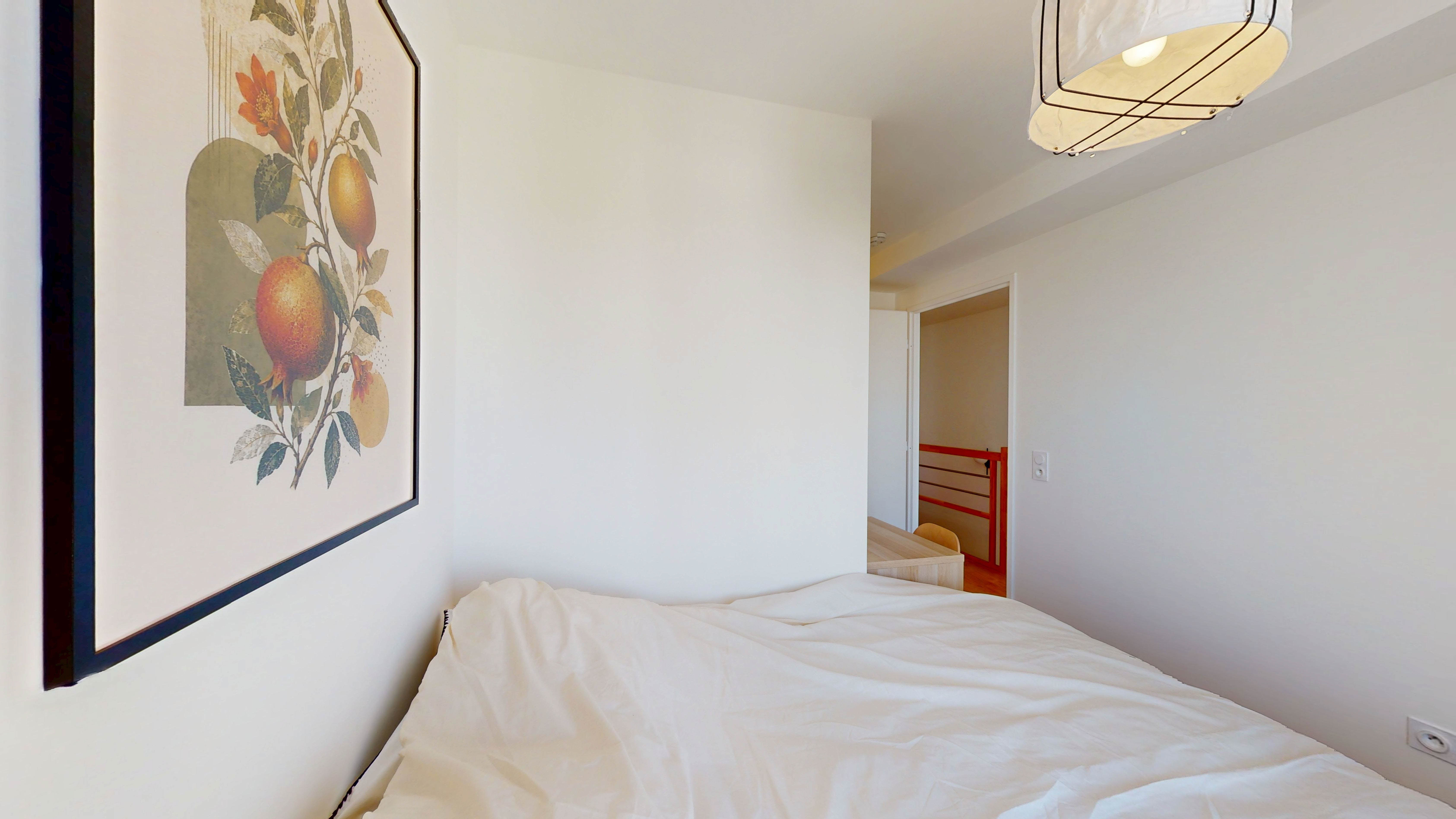 Room 9045 - 4
