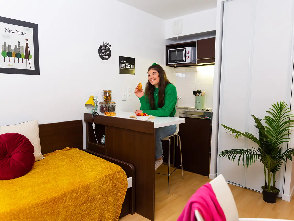 Studio With Balcony - 6