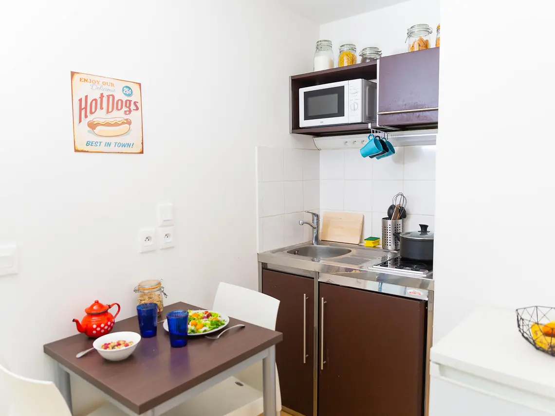 Two-Bedroom Apartment With Balcony - 4