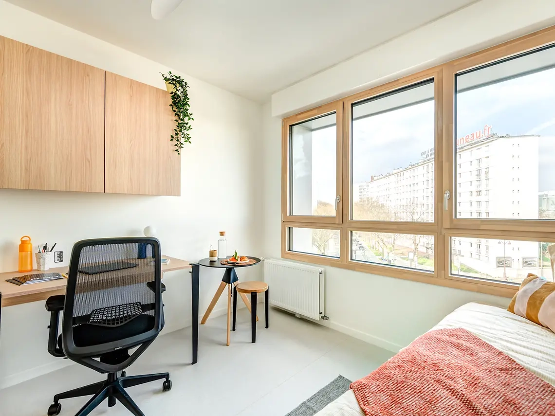 Paris West - Gallery - 10