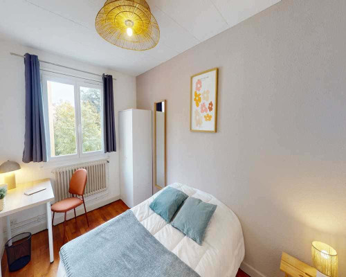 Chambre dans le rue d'austerlitz