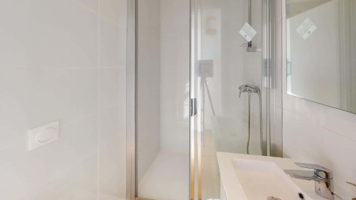Room in Rue du Parc, Bron for 102 m² with 5 bedrooms - Gallery - 6