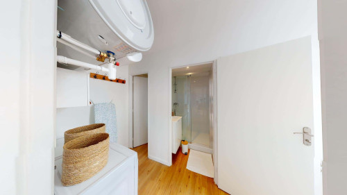 Room in Rue du Parc, Bron for 102 m² with 5 bedrooms - Gallery - 5