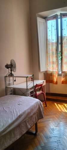 Single Bedroom in Rome