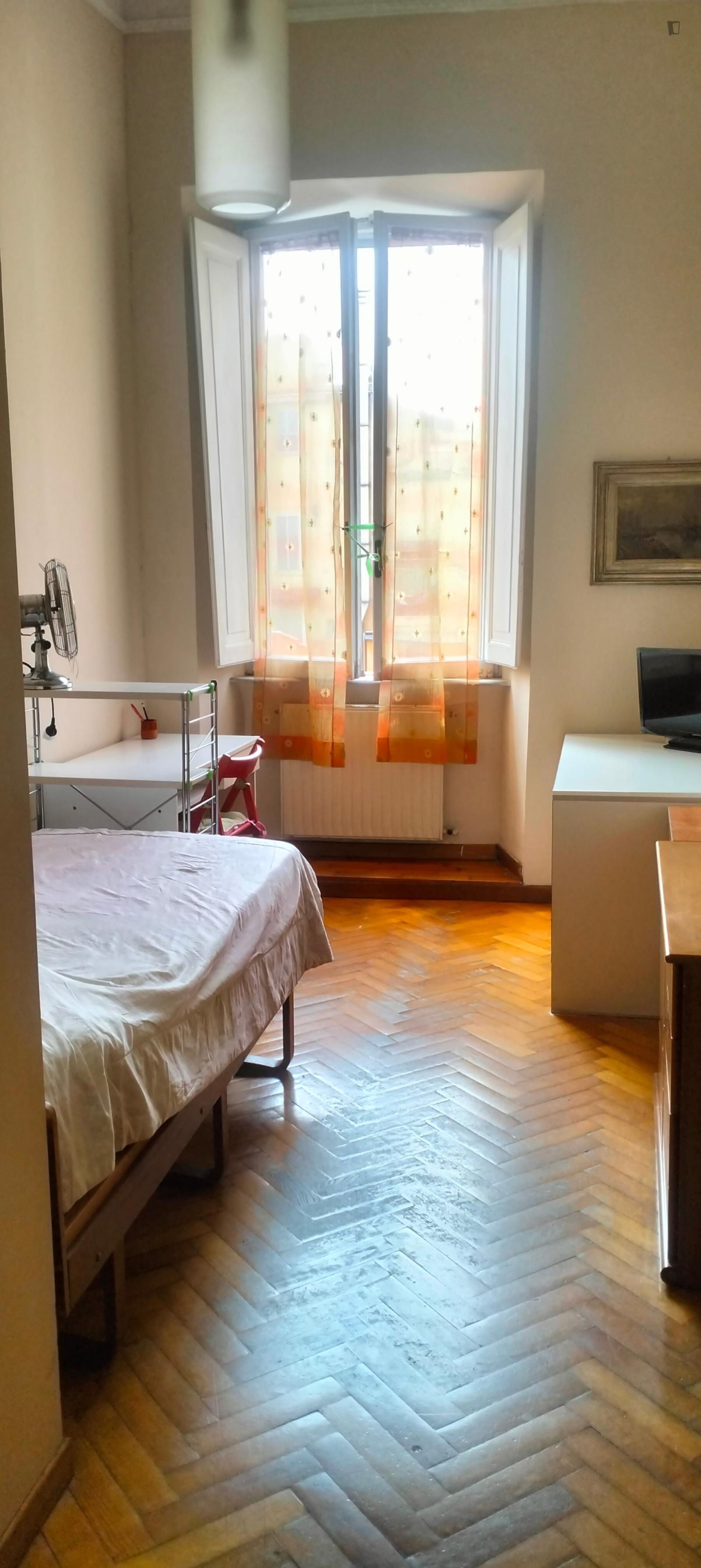 Single Bedroom In Rome - 1