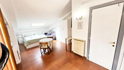 Bright Penthouse Studio with Private Terrace Bills Included - Gallery - 20