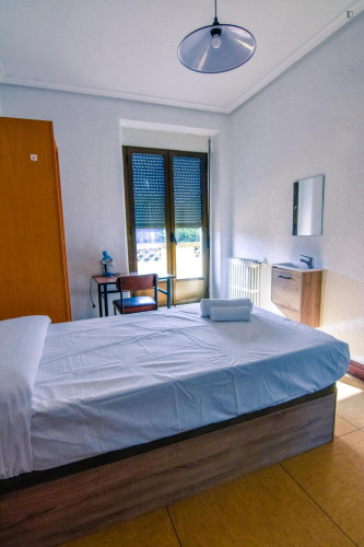 Welcoming single bedroom near the Faculty of Psychology - Gallery - 25