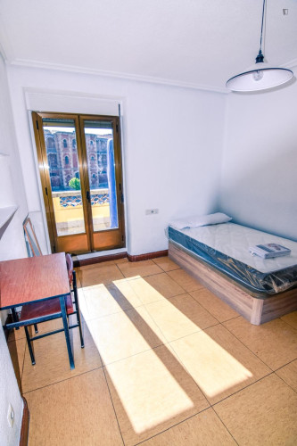 Lovely single bedroom near the Faculty of Psychology - Gallery - 33