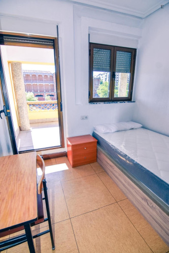 Inviting single bedroom near the Faculty of Psychology - Gallery - 24