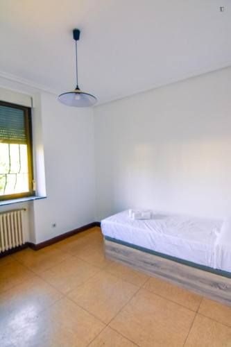 Nice single bedroom near the Faculty of Psychology - Gallery - 32