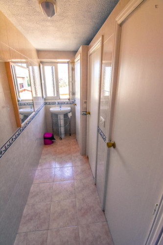 Comfortable single bedroom near the Faculty of Psychology - Gallery - 16