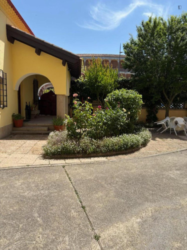 Comfortable single bedroom near the Faculty of Psychology - Gallery - 33