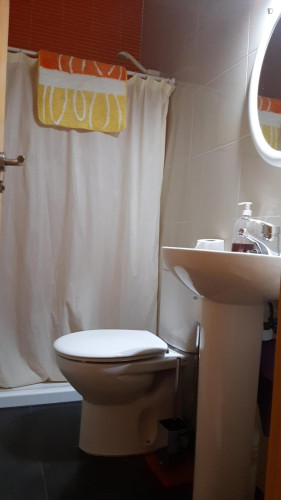 Welcoming single bedroom near the Faculty of Psychology - Gallery - 43