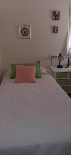 Cozy single bedroom near the Faculty of Psychology - Gallery - 57