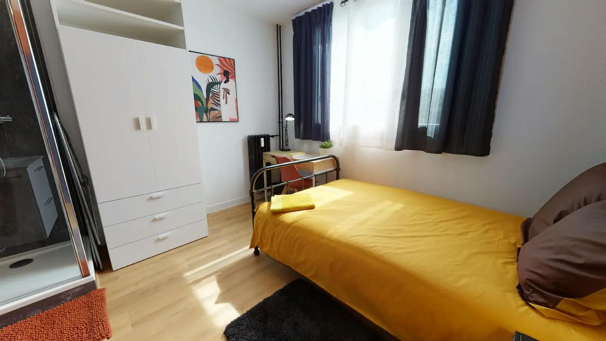 Private Room - 1