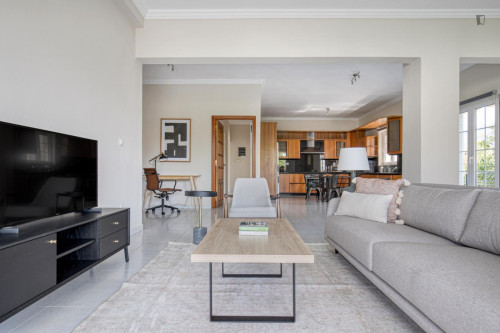 Inviting 3-bedroom flat in Glifada - Gallery - 17