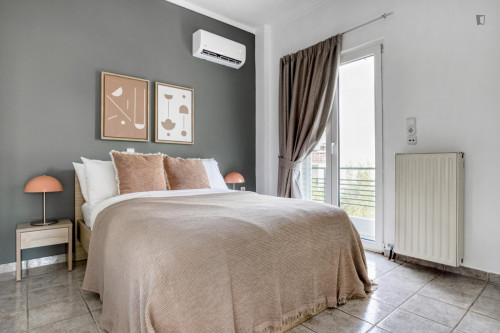 Inviting 3-bedroom flat in Glifada - Gallery - 8