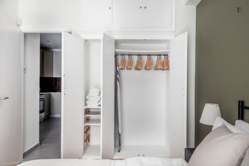Comfy 2-bedroom flat near the Evangelismos subway station - Gallery - 17