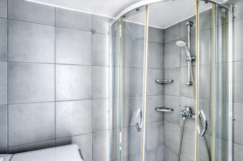 Luminous 1-bedroom flat in Nea Filothei