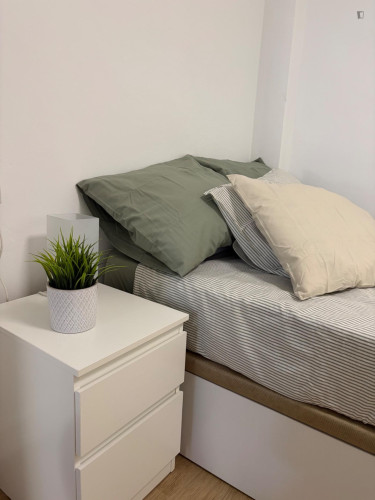 Appealing 4-bedroom apartment near Universidad de Zaragoza - Gallery - 8