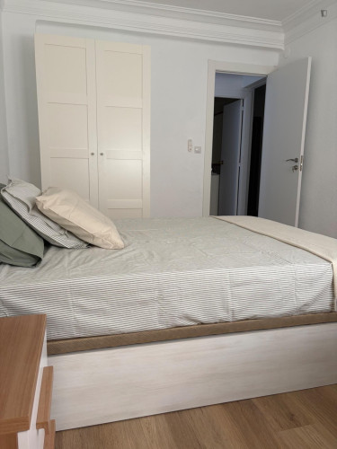 Appealing 4-bedroom apartment near Universidad de Zaragoza - Gallery - 13