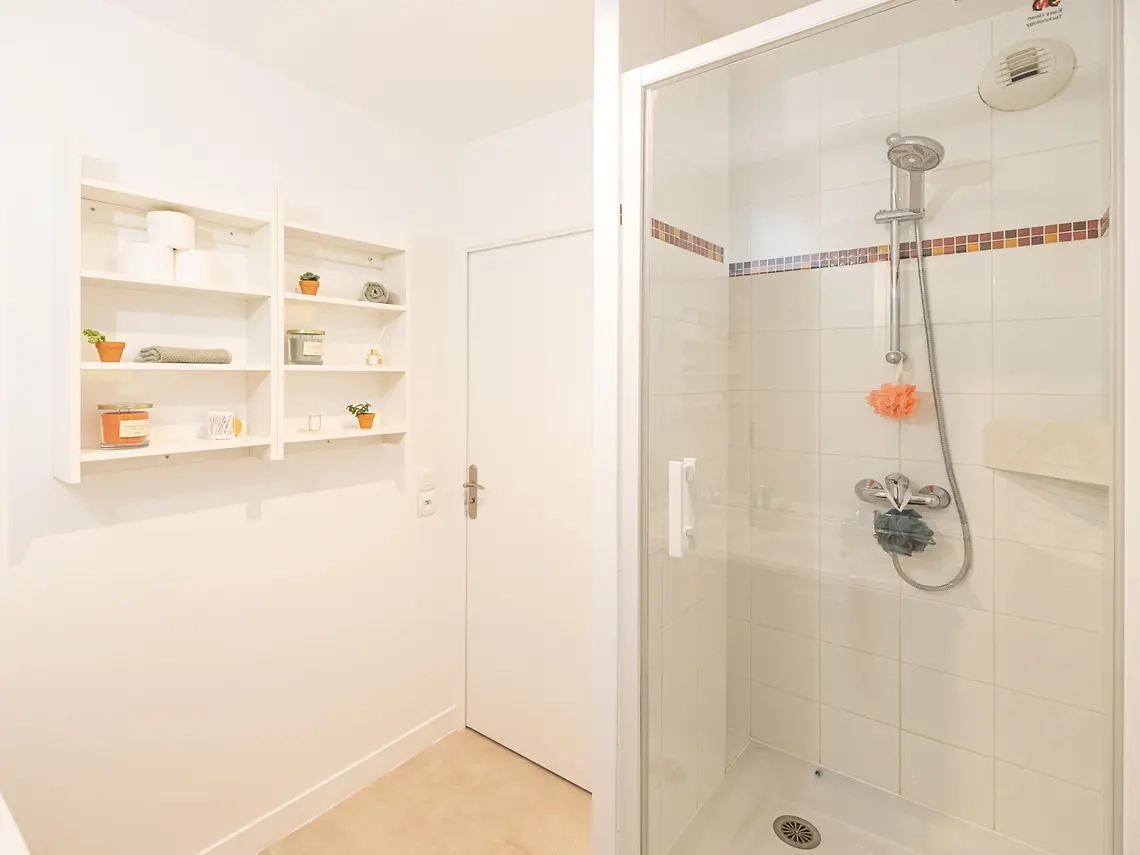 Two-Bedroom Apartment Superior - 12