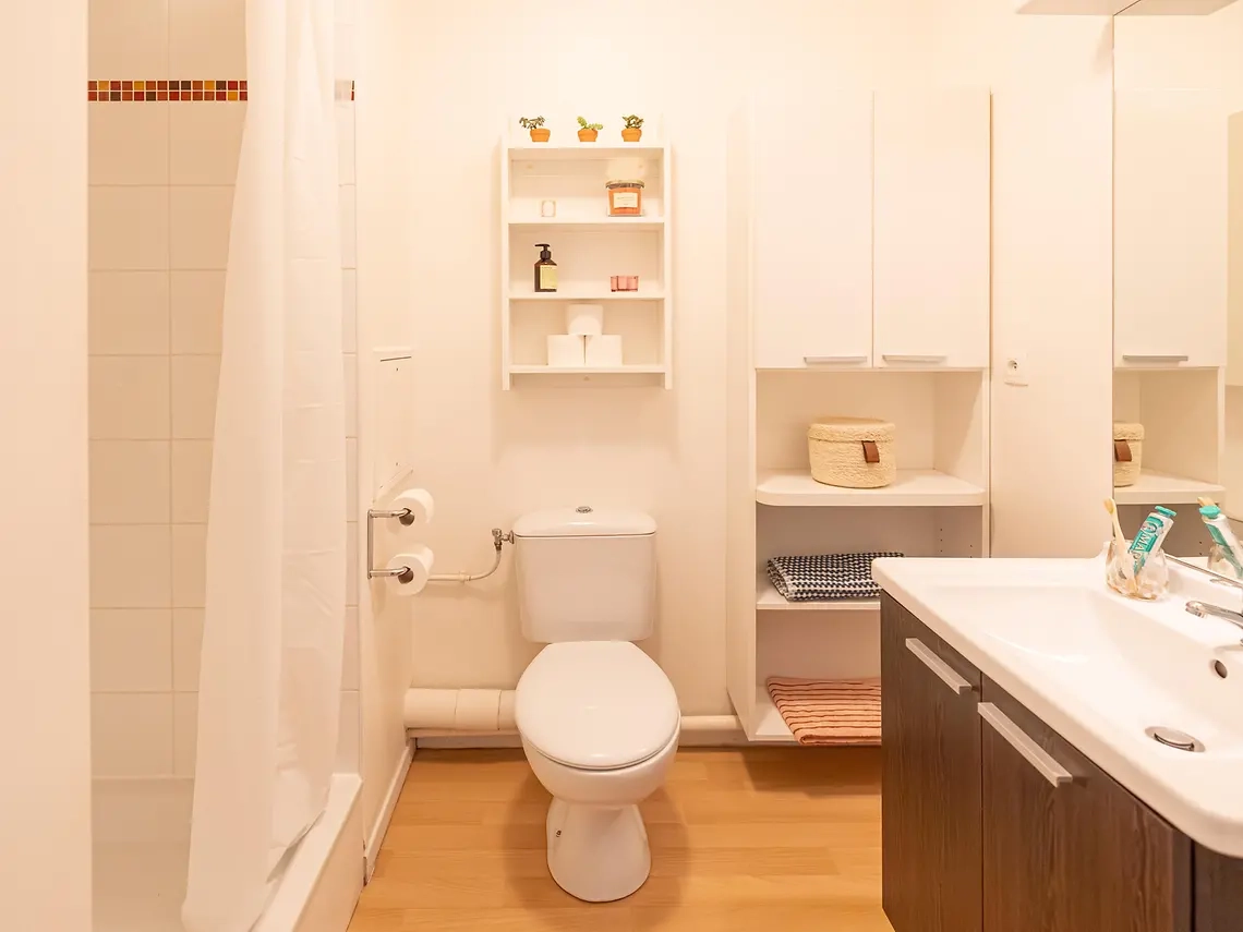 Three-Bedroom Apartment With Balcony - 4