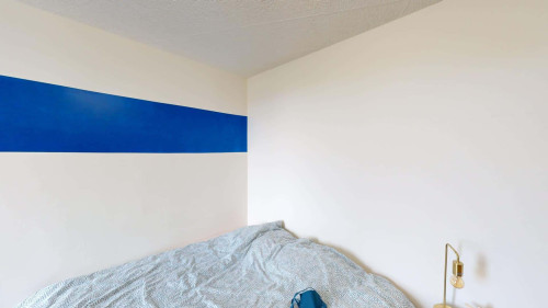 Room in Square du Poitou, Brest for 96 m² with 4 bedrooms