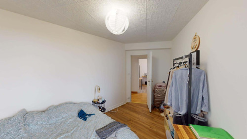 Room in Square du Poitou, Brest for 96 m² with 4 bedrooms