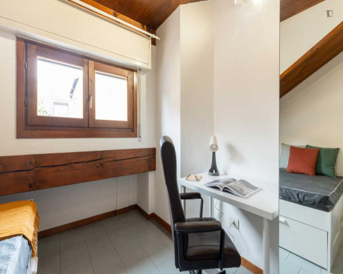 Cozy single bedroom near the LUM School of Management - Gallery - 5
