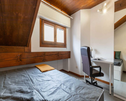 Cozy single bedroom near the LUM School of Management