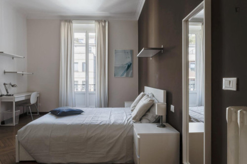 Welcoming double bedroom near the Milan Business School (UIBS)