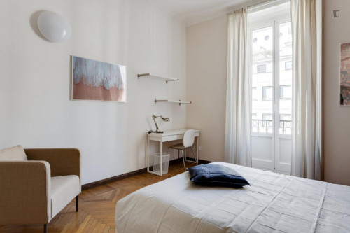 Welcoming double bedroom near the Milan Business School (UIBS)